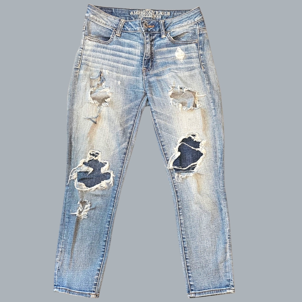 American Eagle Hi-Rise Distressed Patched Jegging Crop Jeans Size 2.
